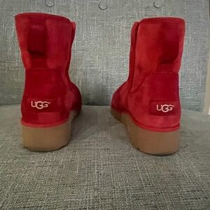 UGG Red Kristin Classic Slim Wedge Mini Boots Size 6 1/2